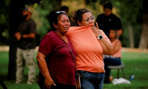 Gunman kills 19 children, 2 teachers at Texas elementary school