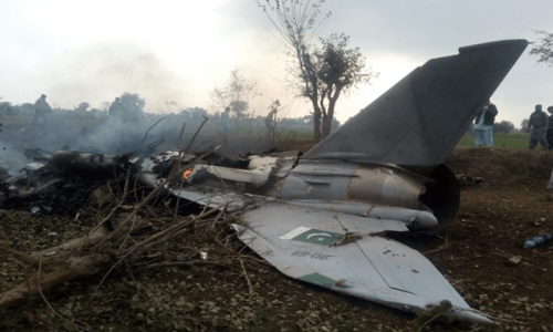 Pilot safe as PAF aircraft crashes near Mianwali