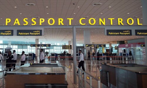 Officers can&rsquo;t confiscate imported items you bring on flights into Pakistan