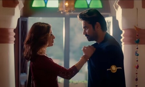Roles reversed, this time Humayum Saeed says &lsquo;London Nahi Jaunga&rsquo;