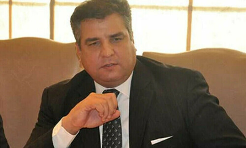PML-N&rsquo;s Daniyal Aziz critically injured in road accident