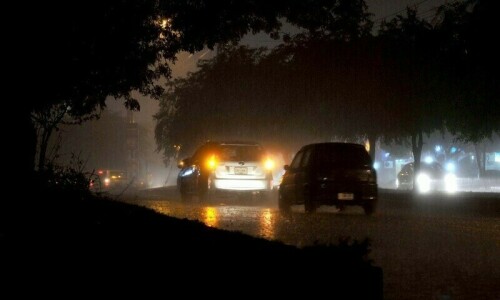 Drizzle in north Karachi, as monsoon sets in