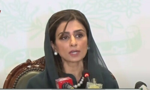 Day 1 of my newsroom internship: Hina Rabbani Khar and The Table