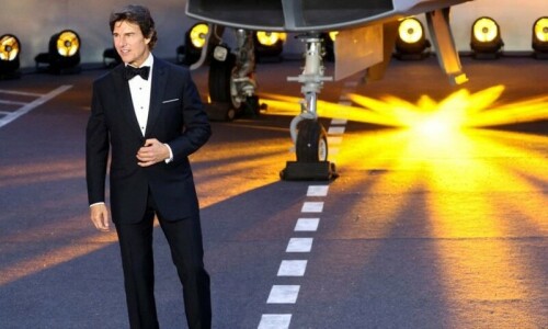 Top Gun: Maverick soars past $1b, overtakes Doctor Strange 2 as highest-grossing movie of 2022