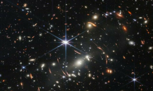 Biden unveils Webb space telescope&rsquo;s first full-color image of distant galaxies