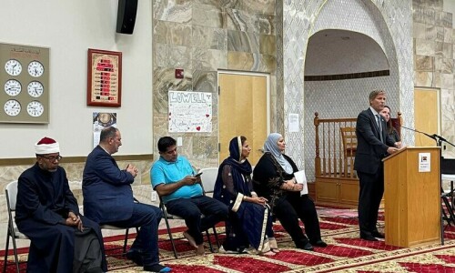 Father and son linked to murders of Muslims in New Mexico