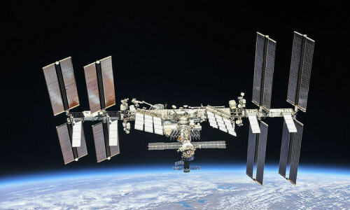 Spacesuit battery glitch forces early end to Russian spacewalk