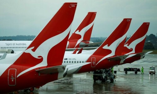 Qantas Airways will offer cash vouchers to frequent flyers