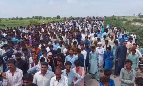 Clashes feared as intended cut on RD 211 brings flood-hit people against each other