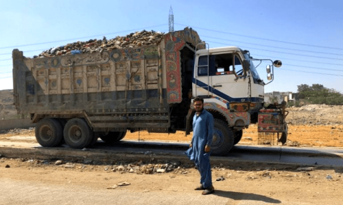 Garbage truck carrying Indian gutka worth Rs40 million seized in Karachi