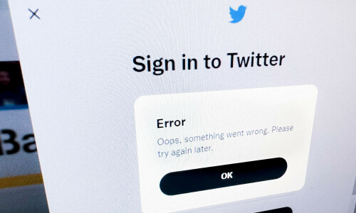 Twitter back online after global outage hits thousands