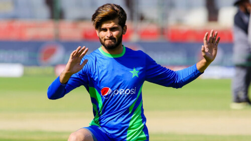 Watch: Shaheen Afridi resumes bowling in Karachi