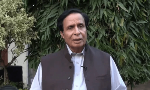 Police raid Elahi&rsquo;s residence in Gujrat