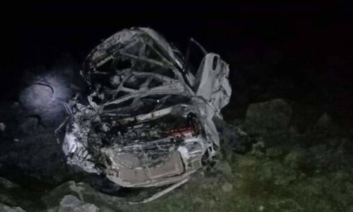 Bus-car collision in Kohistan kills 21, injures 12