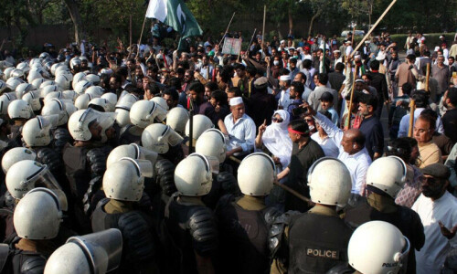 Imran Khan&rsquo;s arrest: Supporters&rsquo; resistance grabs international media attention