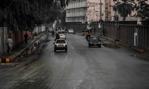 Mercury drops due to light rain in different parts of Sindh