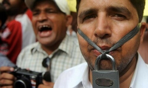 Attacks on journalists rose 63% in Pakistan in past year: report