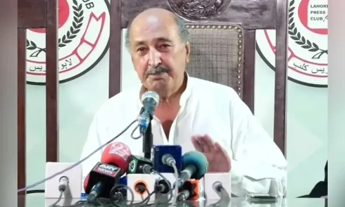 PTI leader Abdul Razzaq Khan Niazi decides to part ways with party