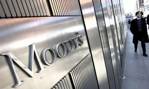 Moody&rsquo;s, Fitch warn of financial risks to Pakistan despite IMF deal