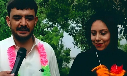 The Chilean woman who lives in KP, wears burqa and uses Google translate