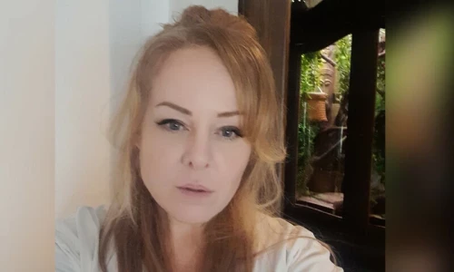 Swedish woman who tried to stop Quran desecration is a non-Muslim