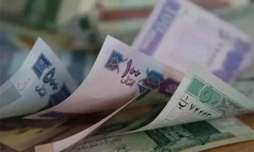 Afghan currency falls amid crackdown on dollar smuggling in Pakistan