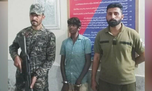Rangers arrest 18-year-old for illegally crossing into Pakistan