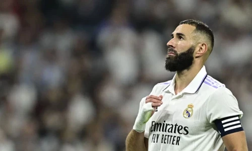 Social media supports French footballer Karim after political controversy