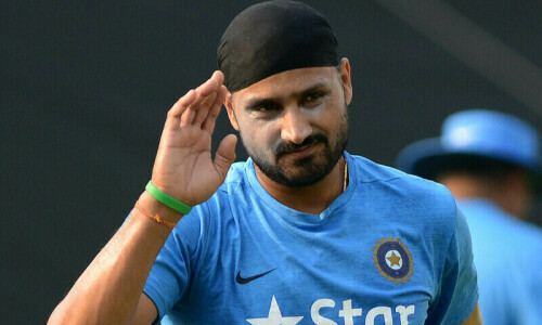 Bad umpiring and bad rules cost Pakistan match, says Harbhajan Singh