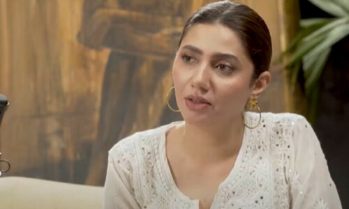 Mahira Khan lends support to Afghan refugees in Pakistan