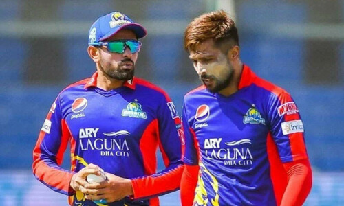 Hashtag #fixer haunts Muhammad Amir after criticising Babar Azam