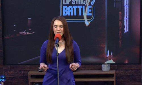 Social media urges Nadia Hussain to stay away from singing