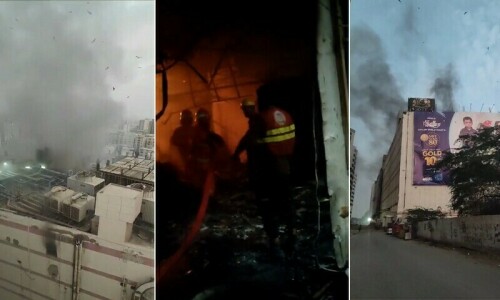 Karachi shopping mall blaze leaves 11 dead