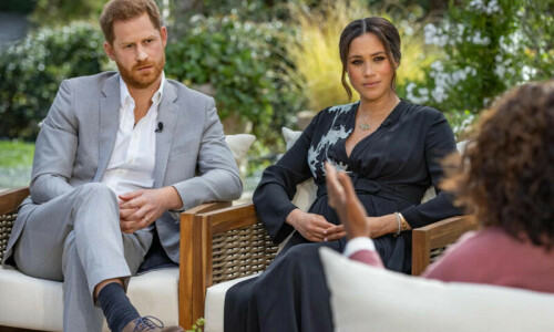 Royals mull response after names revealed in Harry and Meghan &lsquo;racism&rsquo; row