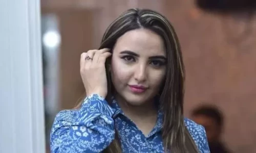 Hareem Shah seeks fans&rsquo; help to name her political party