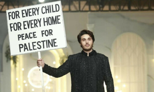 Bridal Couture delivers strong message by showing solidarity with Palestine