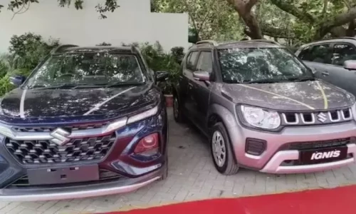 Indian employeer gifts brand new cars among loyal staff members