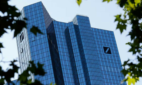 Deutsche Bank to cut 3,500 jobs, buy back shares as profit falls