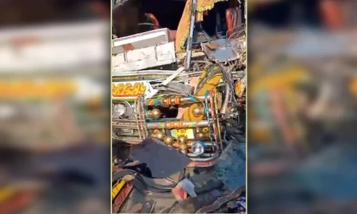 At least 28 policemen injured in police bus, truck collision in KP&rsquo;s Buner