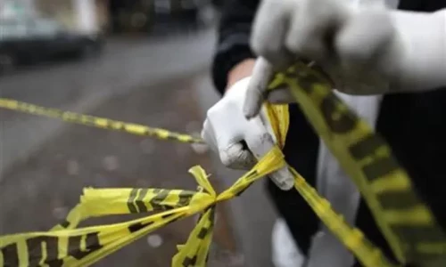 Suspect trying to flee robbery scene killed in Karachi as tanker hits him