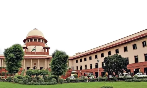 Indian court acquits teacher who gave minor student flowers on Valentine&rsquo;s day