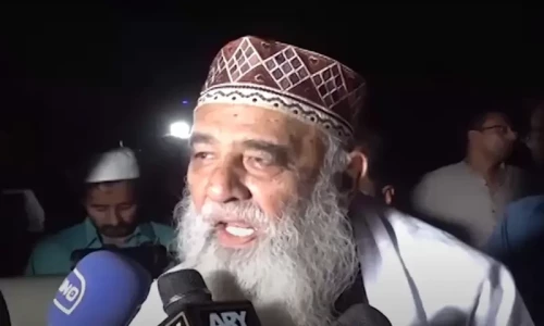 Ruet-i-Hilal committee member at odds with journalists over moon-sighting