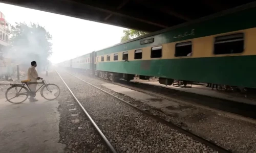 Pakistan Railways introduces &lsquo;premier dinning&rsquo; on Tezgam Express