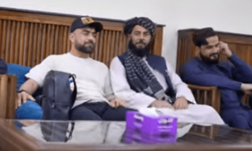 طالبان سے متعلق اپیل کرنے والے افغان کھلاڑی راشد خان 4 سال بعد کابل پہنچ گئے