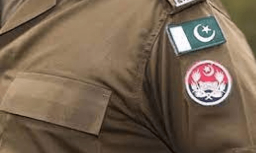 Rawalpindi policeman listens to female complaint without full clothes on