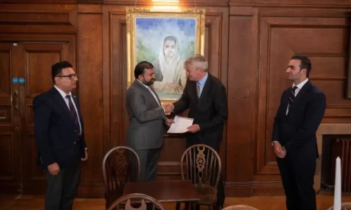 Bugti announces Oxford University scholarship for Baloch students