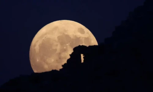 Celestial spectacle: Super blue moon to grace Pakistan&rsquo;s skies tonight