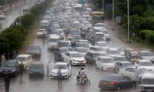 Heavy rains lash Karachi, causing widespread flooding and disruption