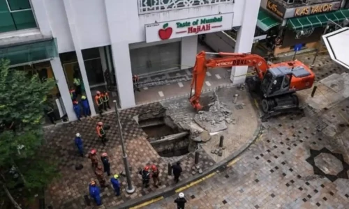 Search for Indian tourist missing in sinkhole stalls due to safety fears