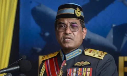 Malaysian Royal Air force chief visits hometown in Pakistan